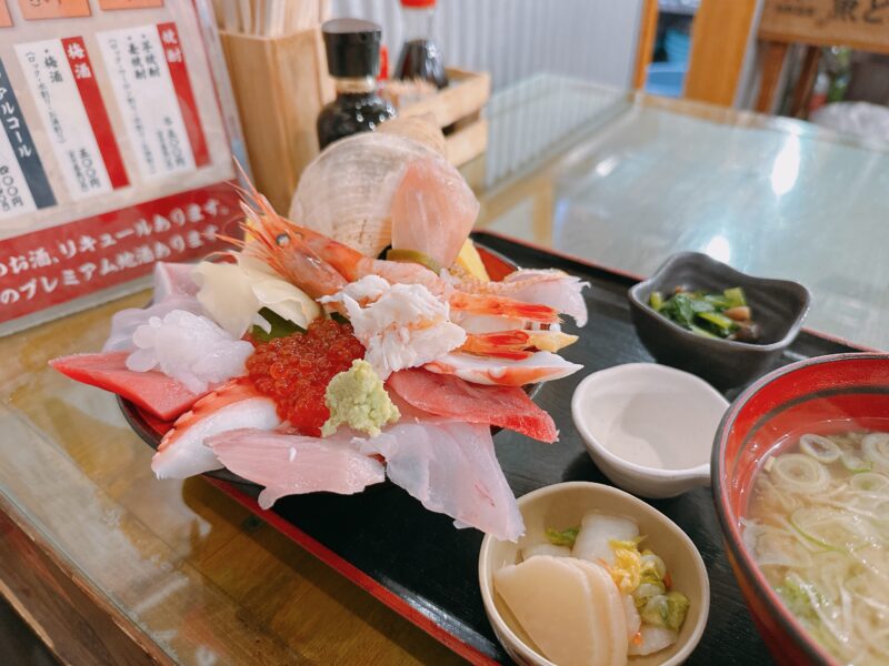 魚どん亭　富山湾スペシャル海鮮丼