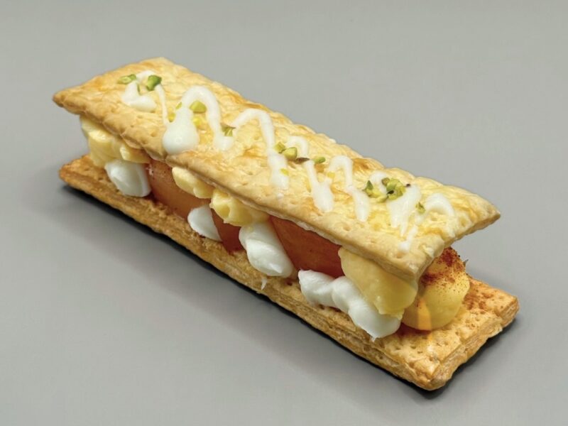 りんごのコンポートとクリームチーズパイ